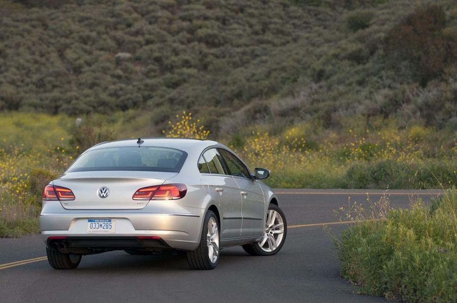  Volkswagen Passat CC 2013 года  (фото 4 из 87)